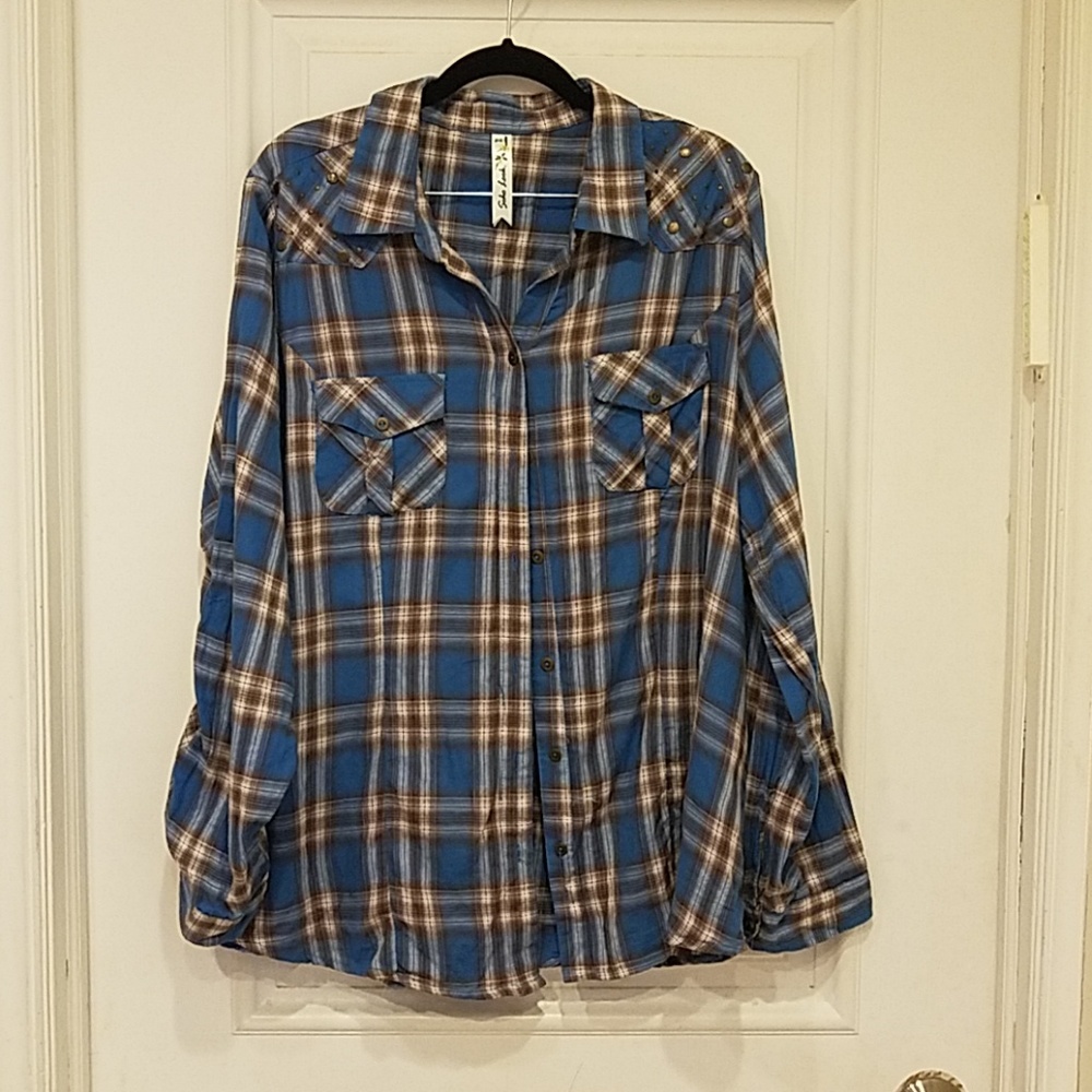 Soho Look | Button down shirt